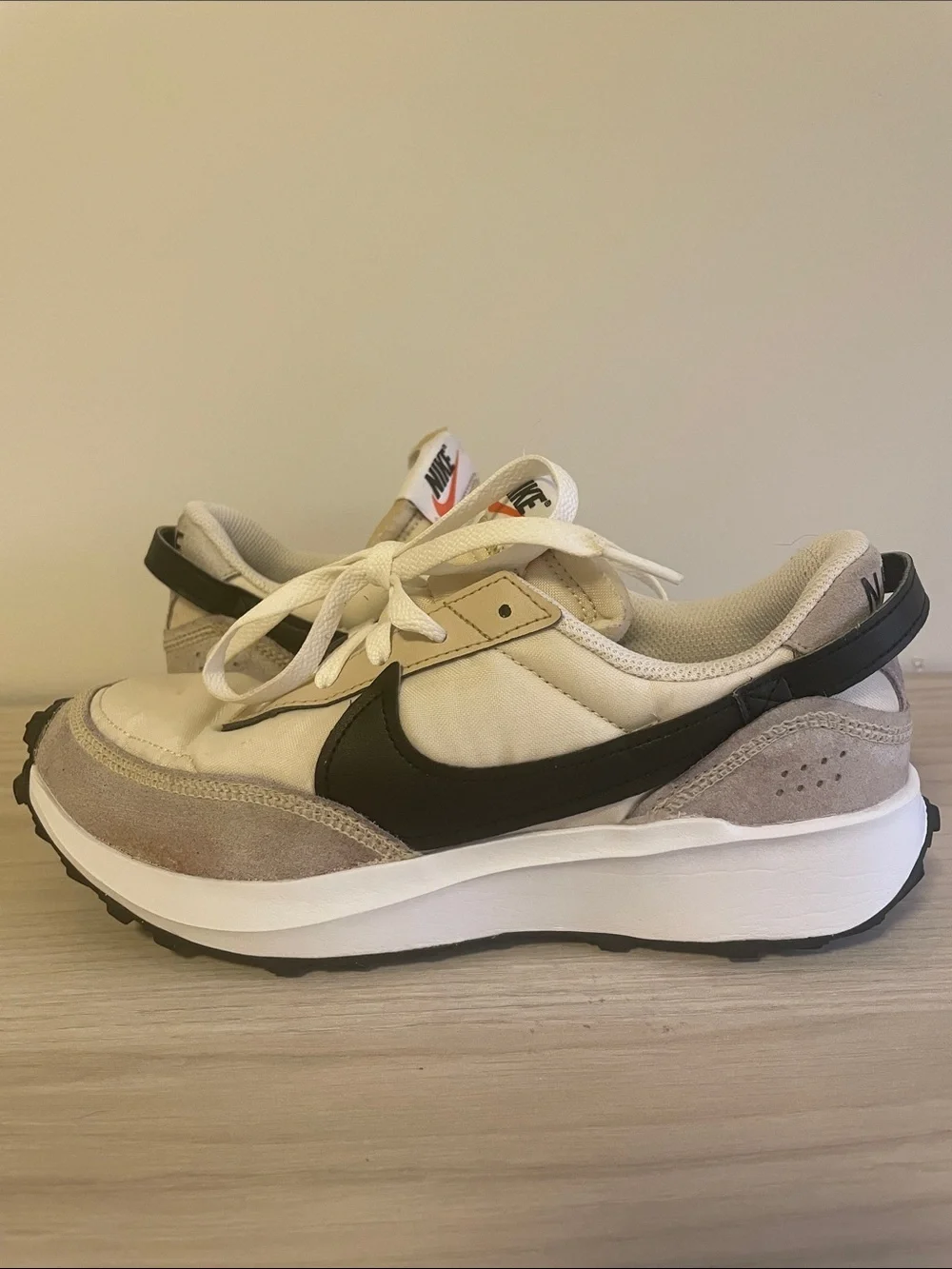 Nike Womens Waffle Debut Sanddrift/Phantom/White/BlackDH9523-102 Size 8